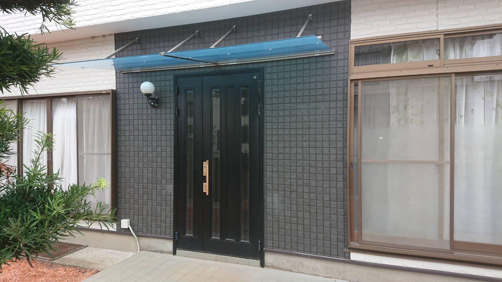 市原市H邸玄関庇工事